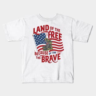 Memorial day design - Land of the free because of the brave Kids T-Shirt